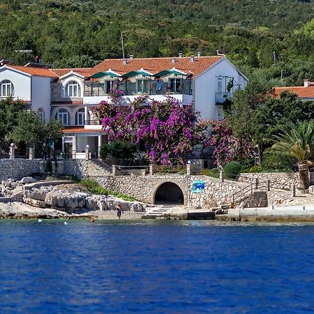 Studio Pokrivenik 10427A Zastražišće Esterno foto