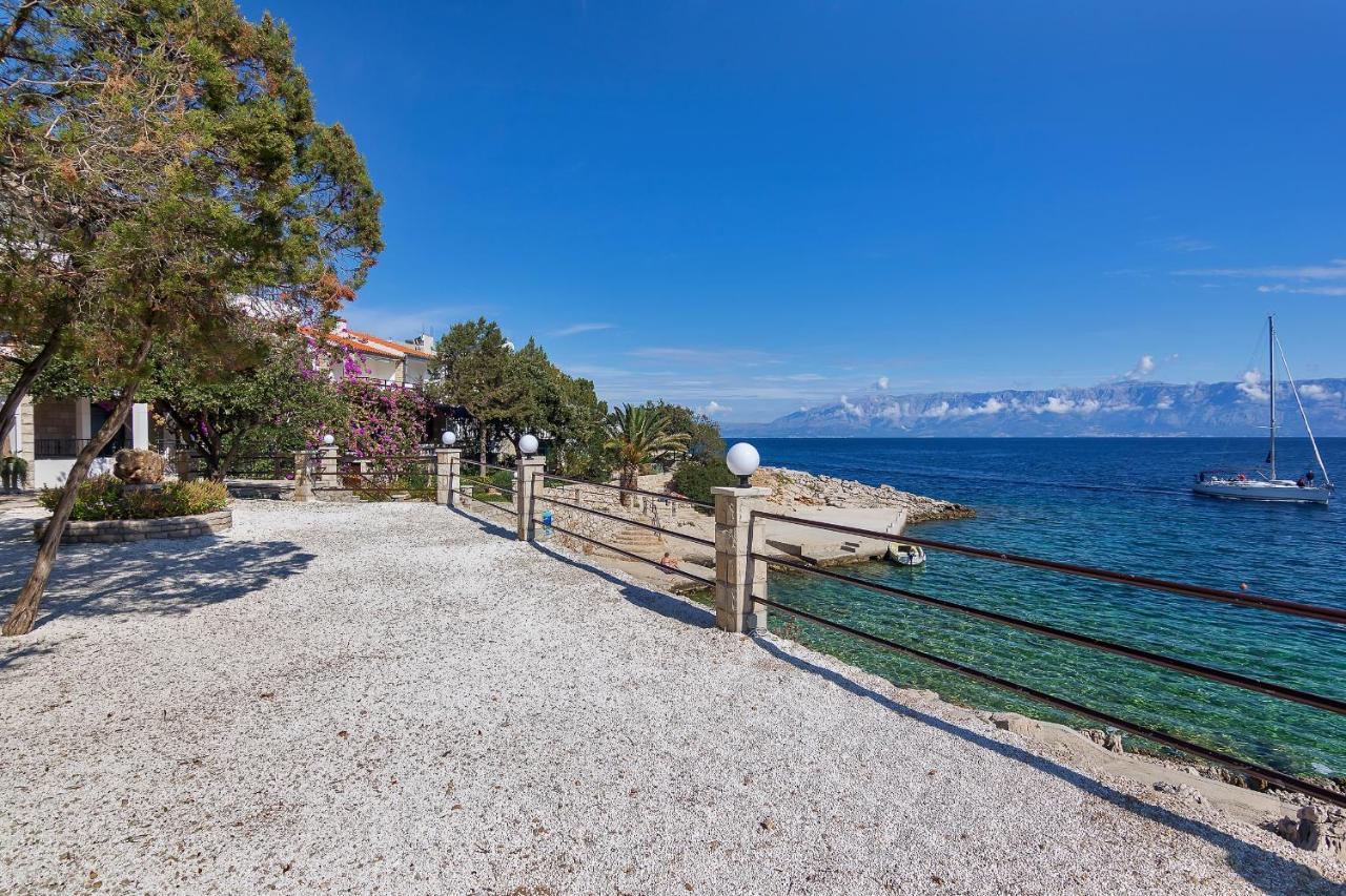 Studio Pokrivenik 10427A Zastražišće Esterno foto